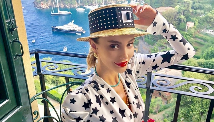 Özge Ulusoy Kimdir ?