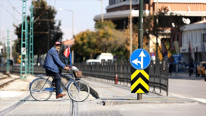 Bu ehirde 7'den 70'e herkes pedal eviriyor