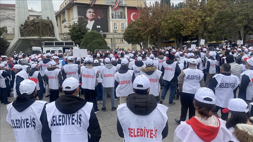 Bakrky Belediyesi iileri grevlerinin 24nc gnnde