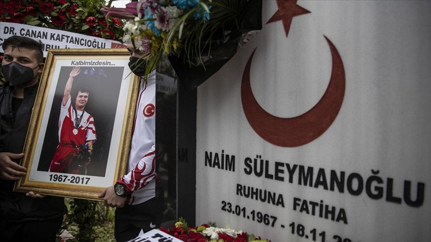 Naim Sleymanolu vefatnn 4 ylnda kabri banda anld