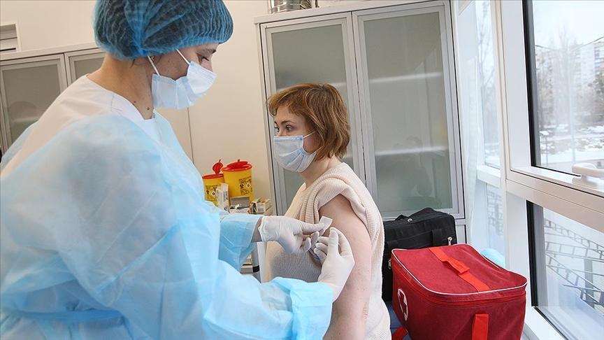 Ukrayna'da Kovid-19 as yaptrmayan memur ve retmenler iten uzaklatrlacak