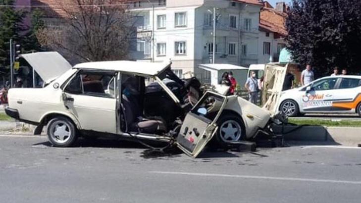 Ktahya'da TIR ile otomobil arpt! 6 kii yaraland