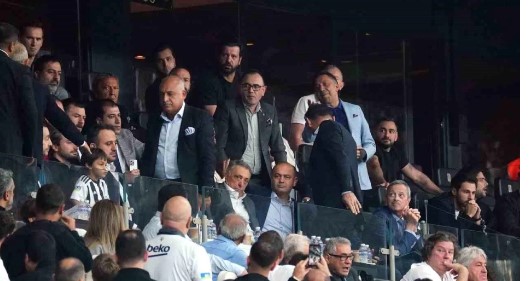 TFF Başkanı Büyükekşi, Beşiktaş-Lugano maçını tribünlerdeki tezahüratlar nedeniyle terk etti.